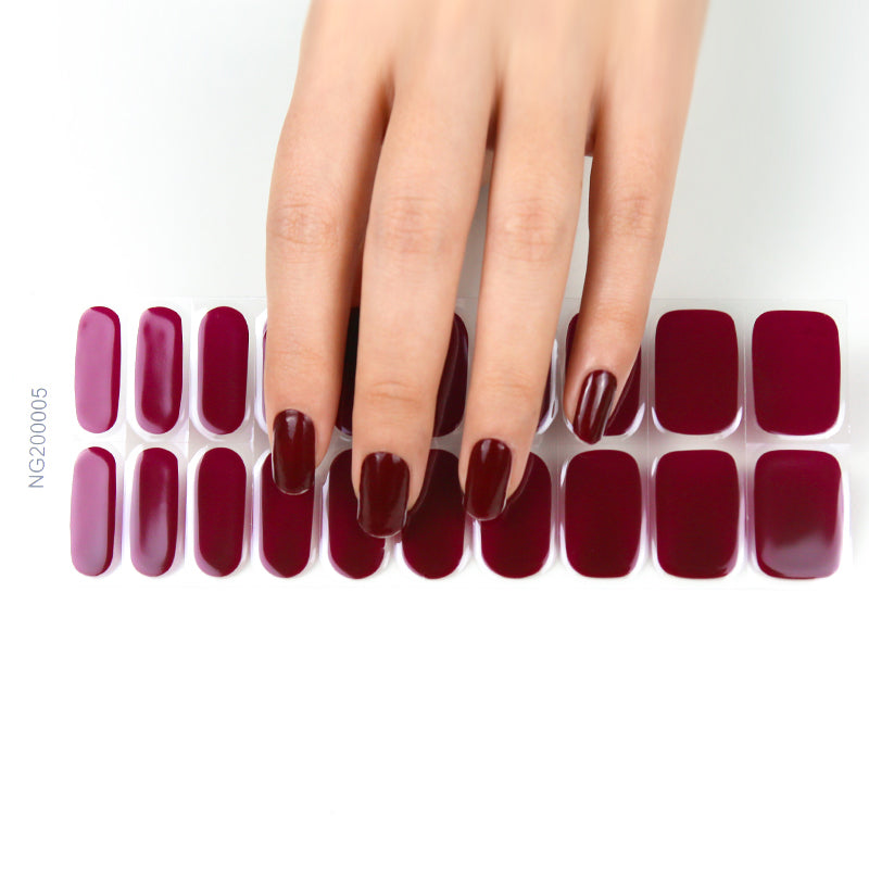 Gel Nails Garnet Glamour