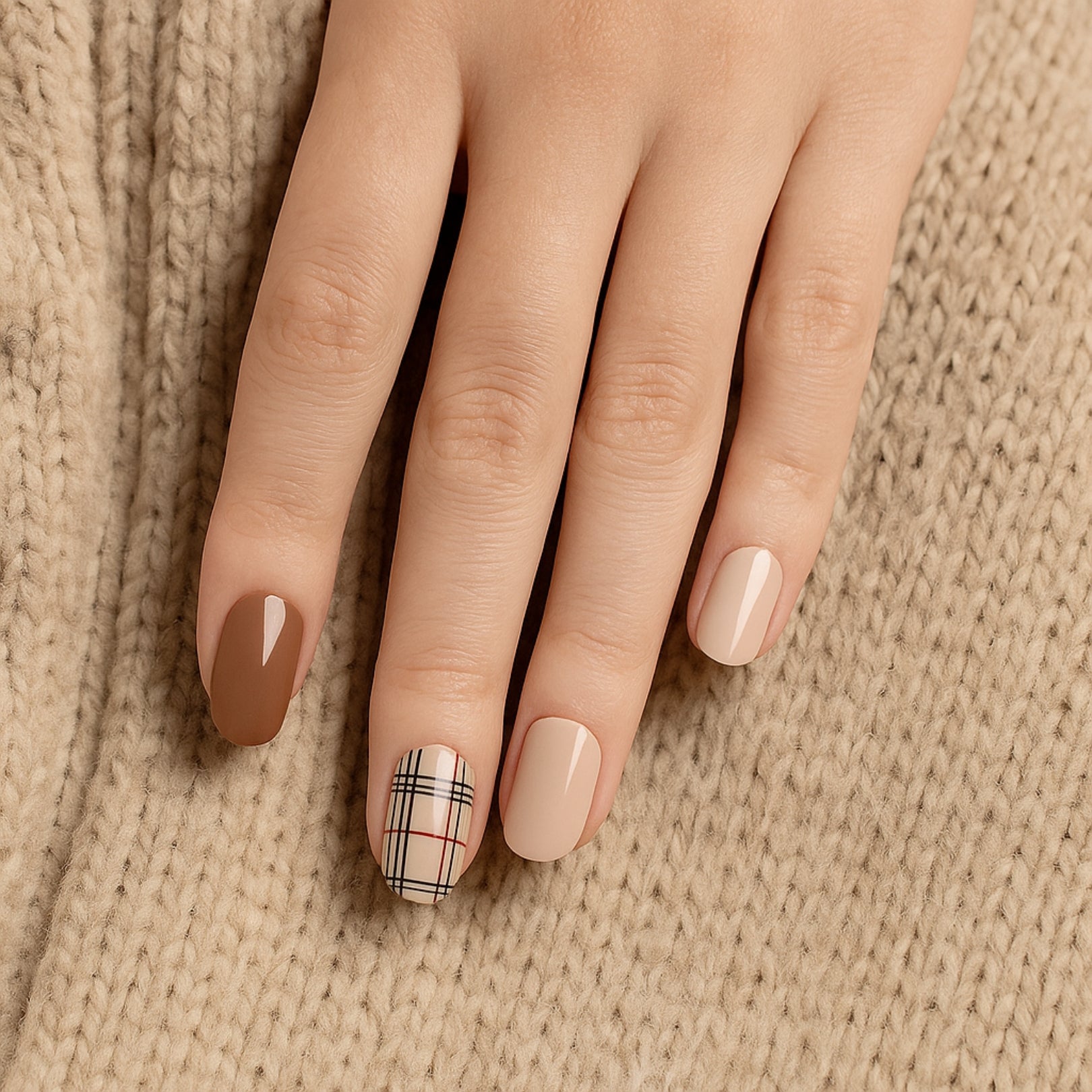 Gel Nails Iconic Beige